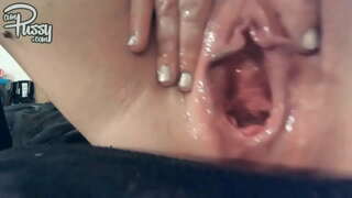 Brett amatör fitta tar en stor dildo