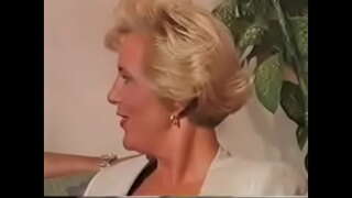 Küps 50 aastat gangbang Ta on boss kuum kuumad naised