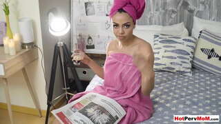 Grandi boven latino lugar mama corre nan hijastros bola