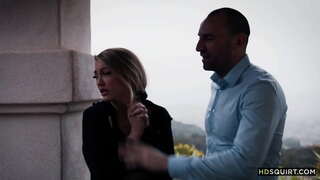 ���ిగ్ బ్లాక్ గై fucks పేద అమ్మాయి until she squirts