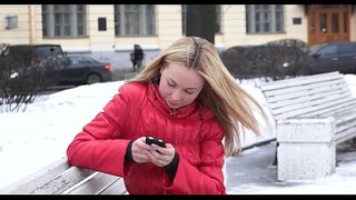 Pełnoletnia nastolatek laska chce trochę seksu