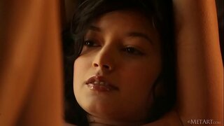 USA טין עדען בעת עטלעכע שפּאַס צייַט אַליין