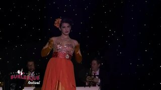 Renee Gwyliau yn New Orleans Burlesque Ŵyl